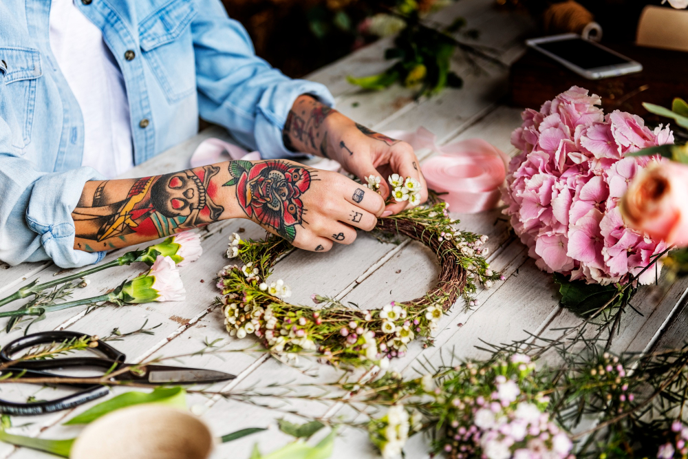 Flori și tatuaje: Idei creative și înțelesuri